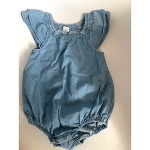 Chambray Ruffle Sleeve Bodysuit Size 6-12 months